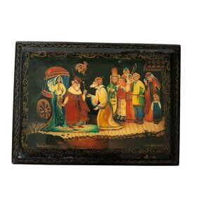 Vintage Russian Lacquer Hand Painted Trinket Wood Box 4x2.5x1.5in Signed 1995